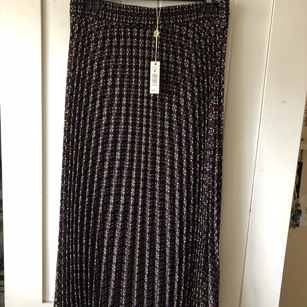 Max Studio flowy skirt